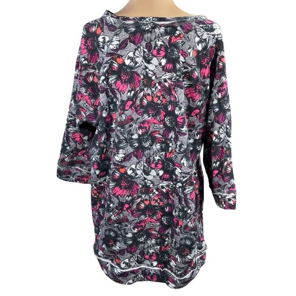 Cato Active Top Floral Pink Gray Crew Neck 3/4 Sleeve Size 18/20W Raw Edge - Picture 3 of 9